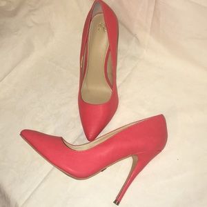 Victoria’s Secret coral pumps